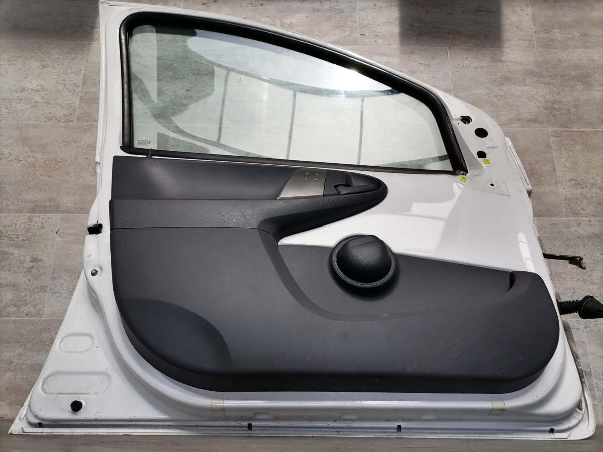 Peugeot 107 original Tür vorn links KWD Weiß 5-Türer Bj.2011